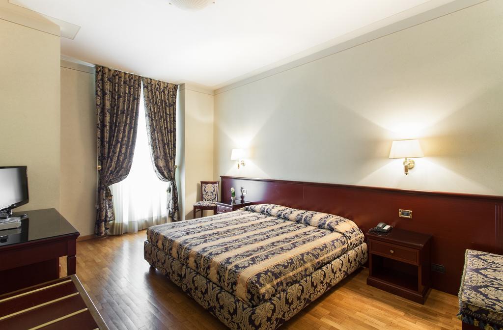 Hotel Gambara ห้อง รูปภาพ