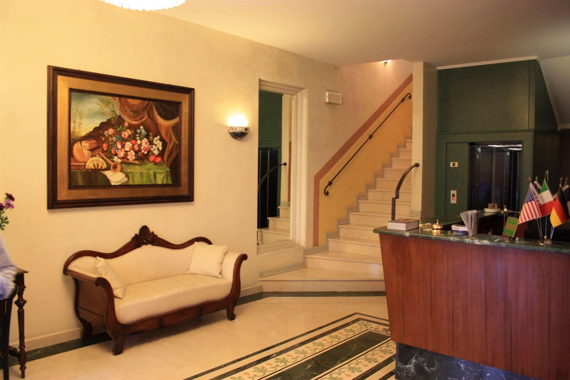 Hotel Gambara ภายนอก รูปภาพ