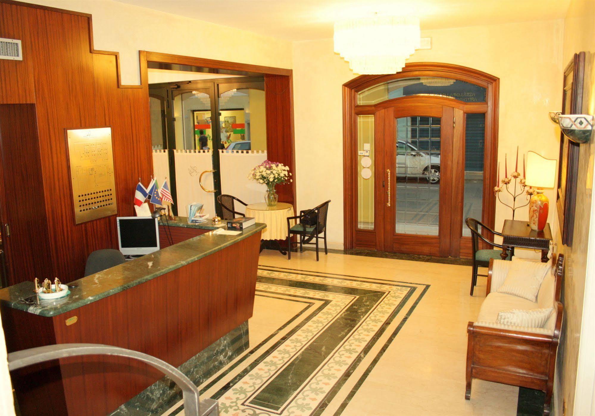 Hotel Gambara ภายนอก รูปภาพ
