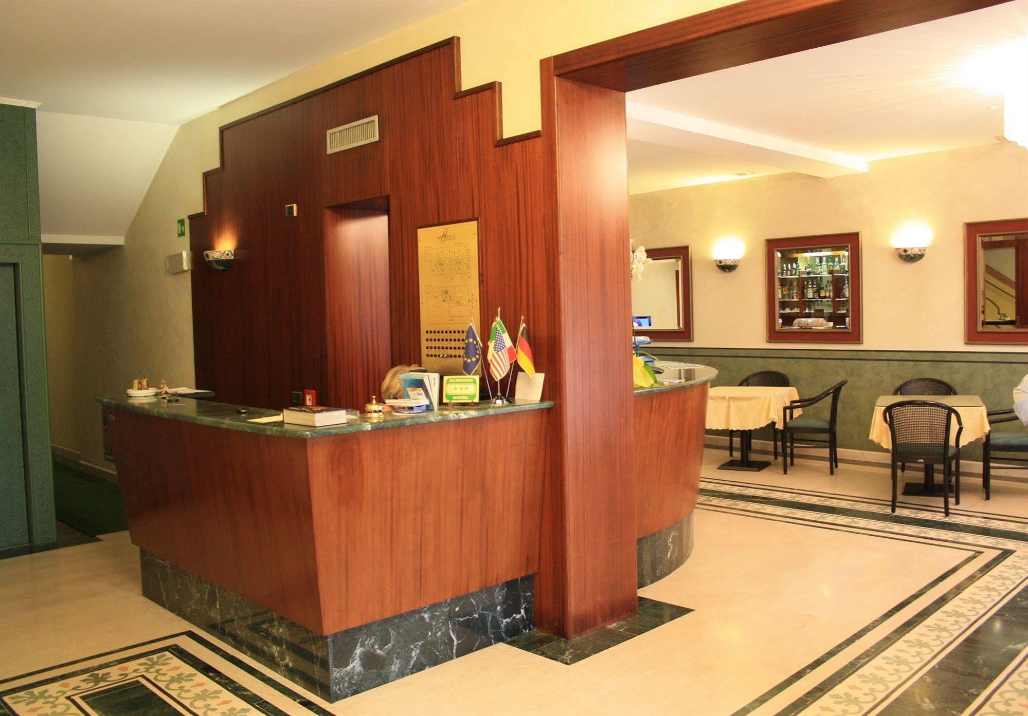 Hotel Gambara ภายนอก รูปภาพ